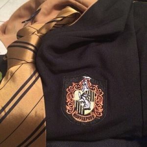 Hufflepuff outfit mystery box 6+ piece